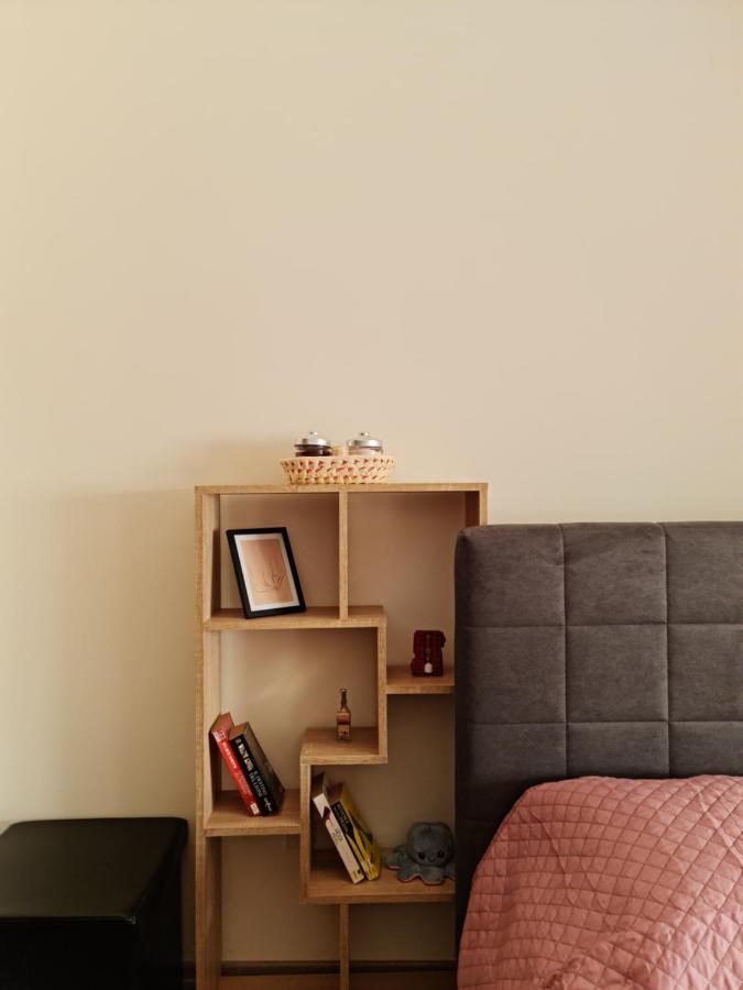 Lovely One Bedroom Studio In Tiranë Luaran gambar